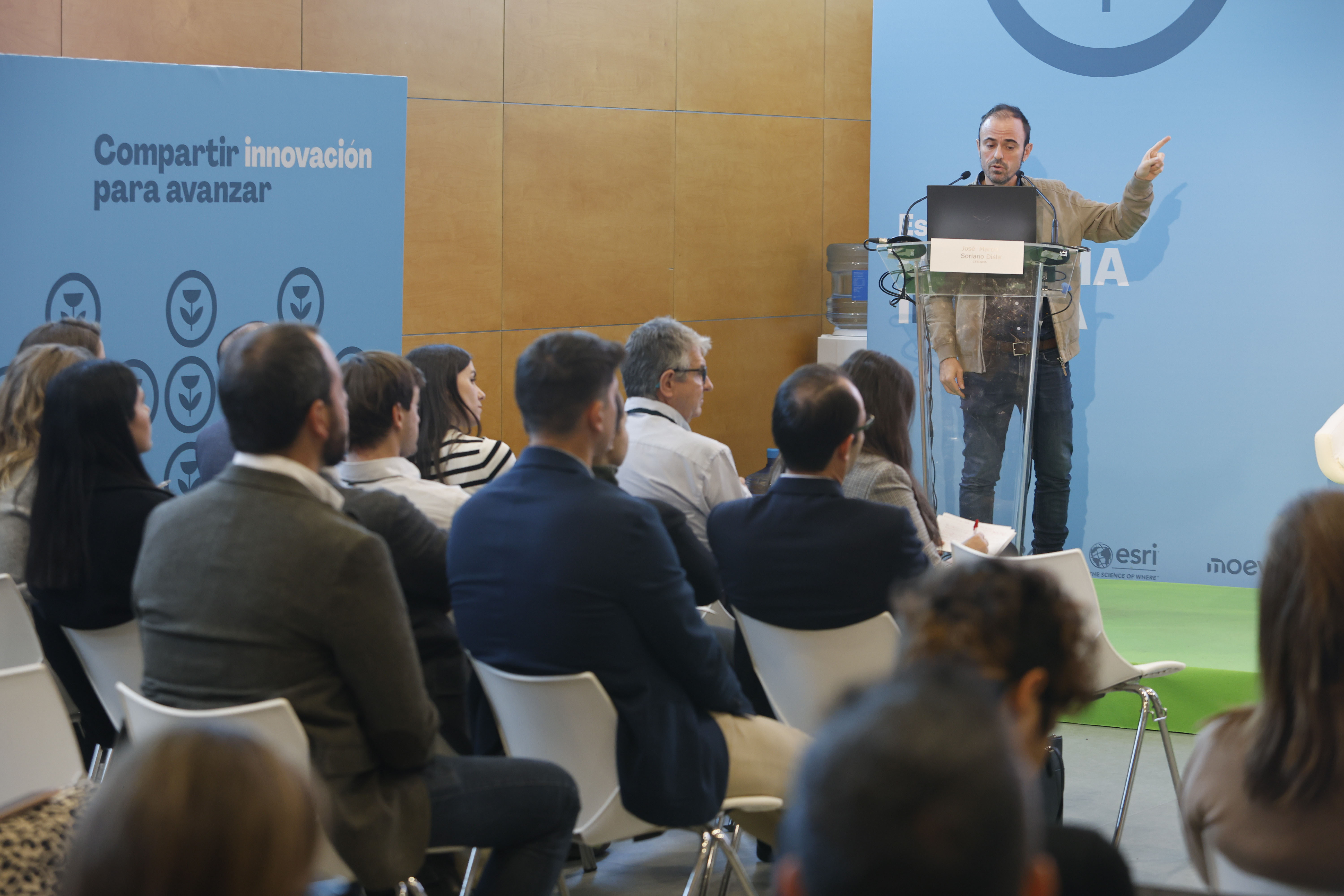 Transformación urbana hacia modelos sostenibles, con énfasis en la gestión de residuos urbanos, movilidad y eficiencia energética