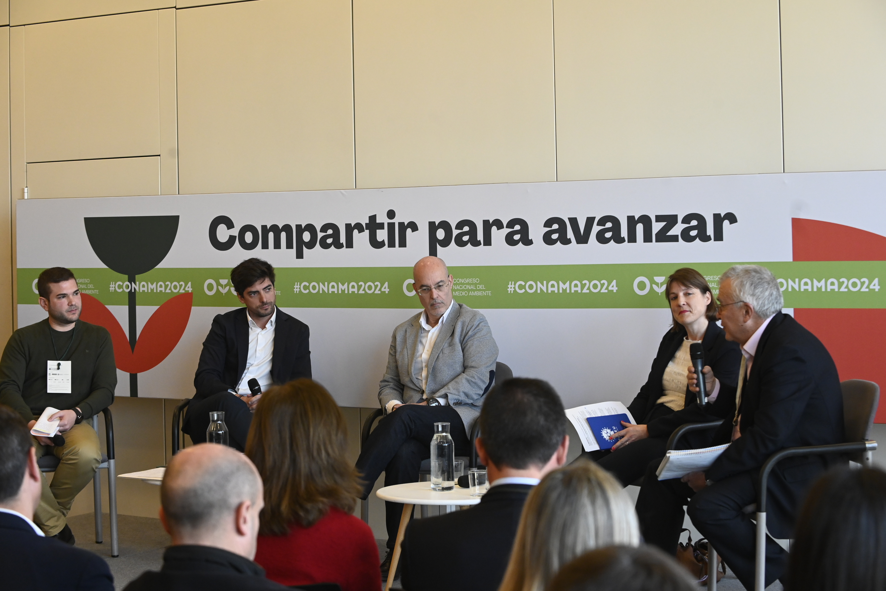 Descarbonización del transporte por carretera. Incentivos y fiscalidad